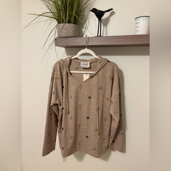 remplie Tops - Plus 1X Cozy Beige western embroidery Patterned Hoodie nwt plus-size

PTp 25